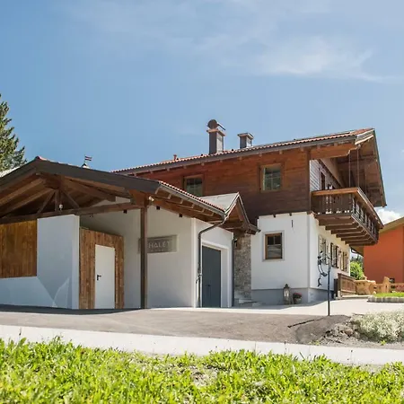 Im Dorf Goldegg