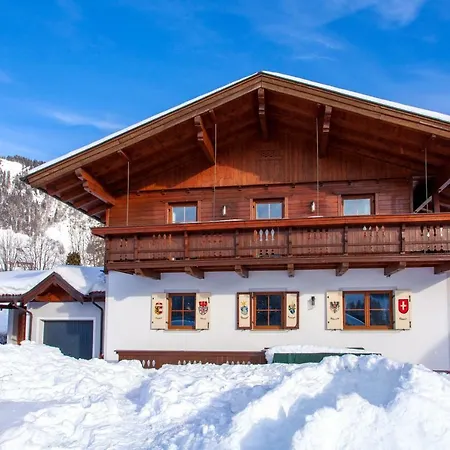 Im Dorf Holiday home